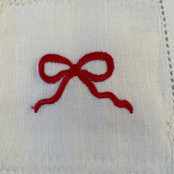 Tiramisu Hand Embroidered Bow Linen Coasters 6x6 Red & White Set of 4 New - Picture 8 of 12